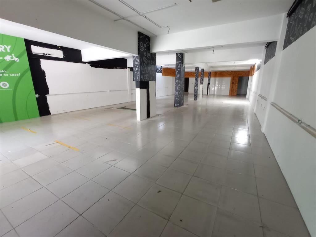 21 de setiembre proximo Ellauri , 8 mts de frente, 219 m2 !
