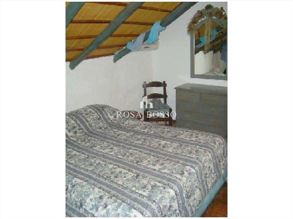 CASA A LA VENTA EN EL CHORRO.