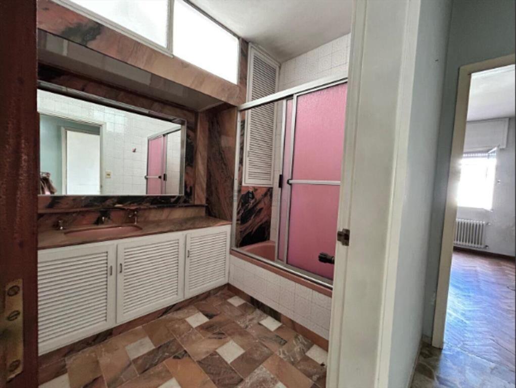 Casa en venta, gran terreno, piscina, barbacoa, frente al m