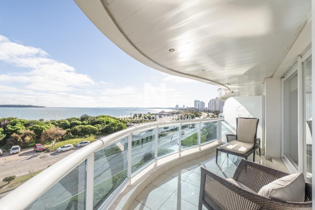 Millenium Tower esquinero Frente al Mar