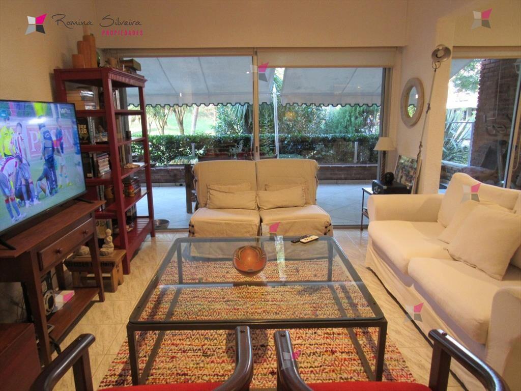 Apartamento en venta y alquiler de 3 dormitorios