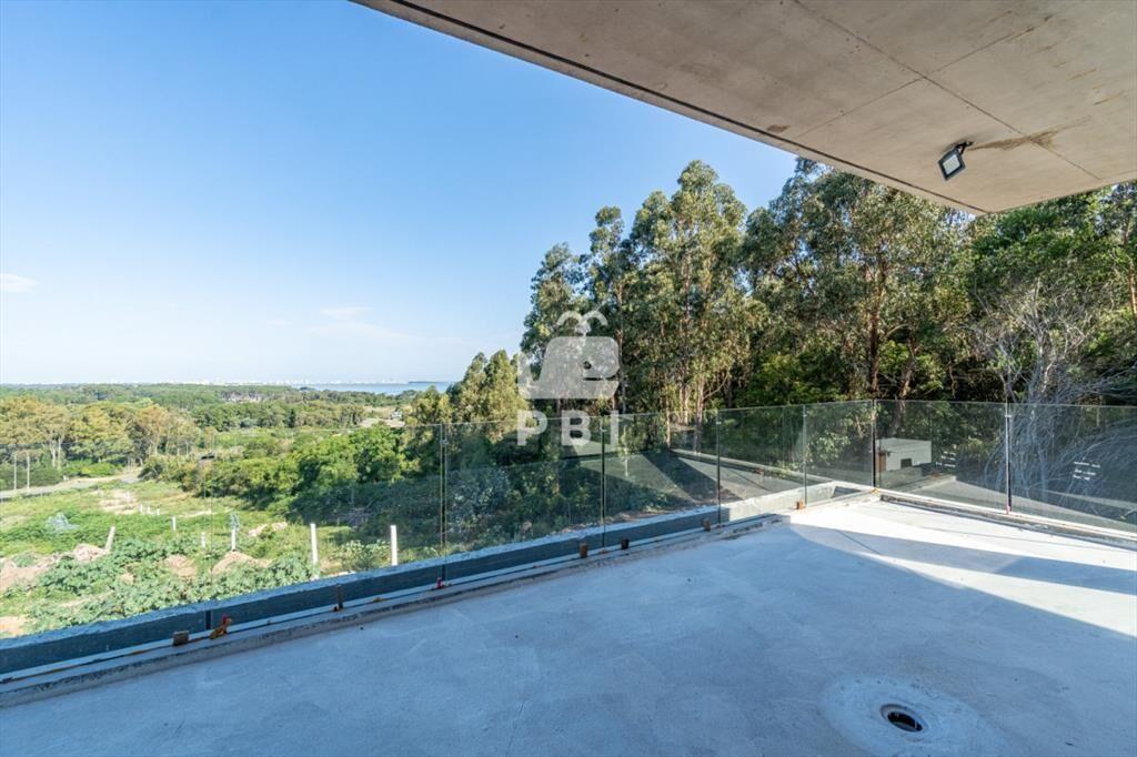 Apartamento esquinero de 2 dormitorios en Baleia,