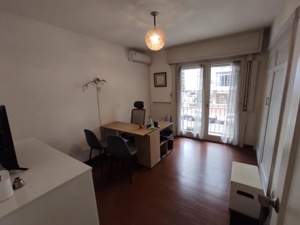 Venta casa 4 dormitorios sobre Benito Blanco Pocitos