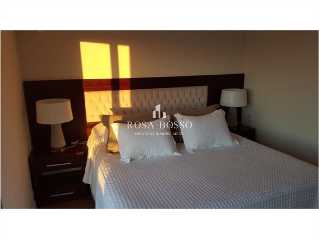 Apartamento en Peninsula para la venta.