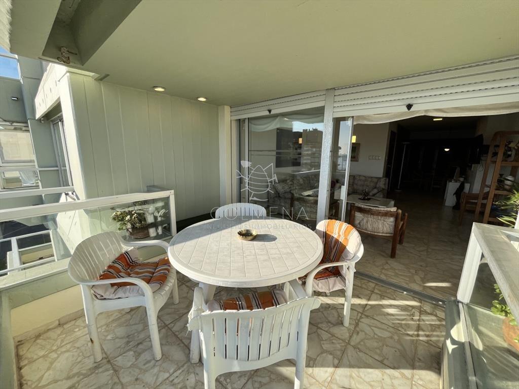 APARTAMENTO CON EXCELENTES SERVICIOS