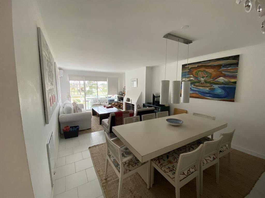 Rambla de la Brava, casi la Barra, 110 m2 , 2 dormitorios,