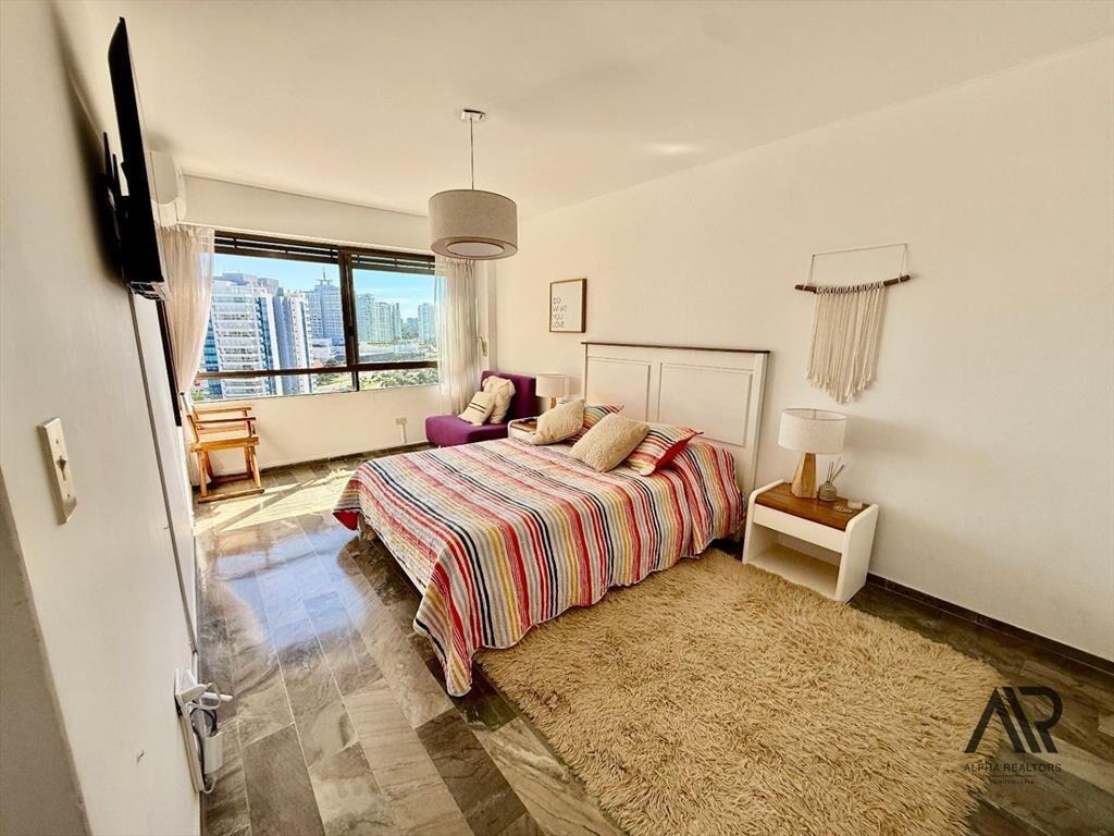 Apartamento en venta c/ cochera en La Pastora