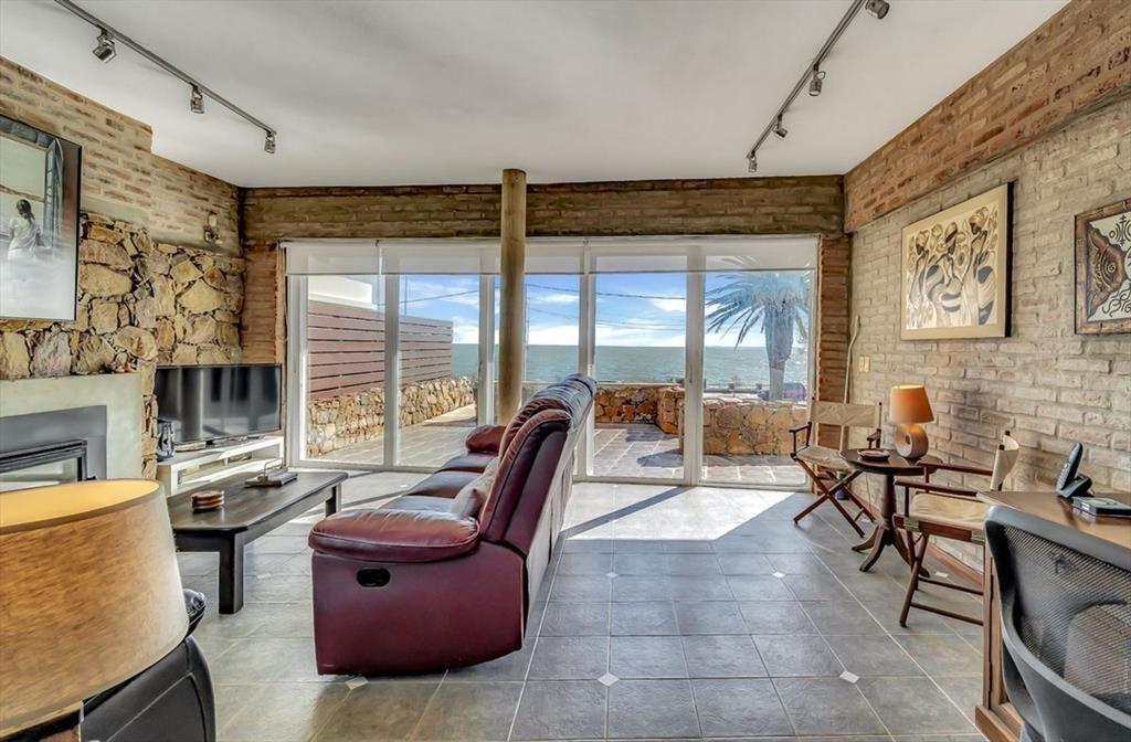 Casa en venta frente al mar en Piriapolis