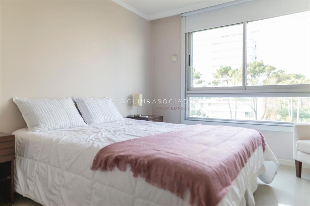 Apartamento en venta en Ocean Drive I, Punta del