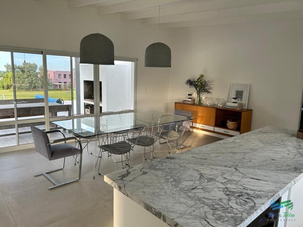 En venta casa en chacra barrio privado El La del