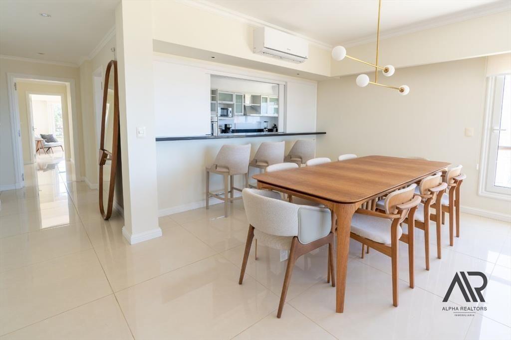 Apartamento en venta de 3 dormitorios c/ cochera en P. B...