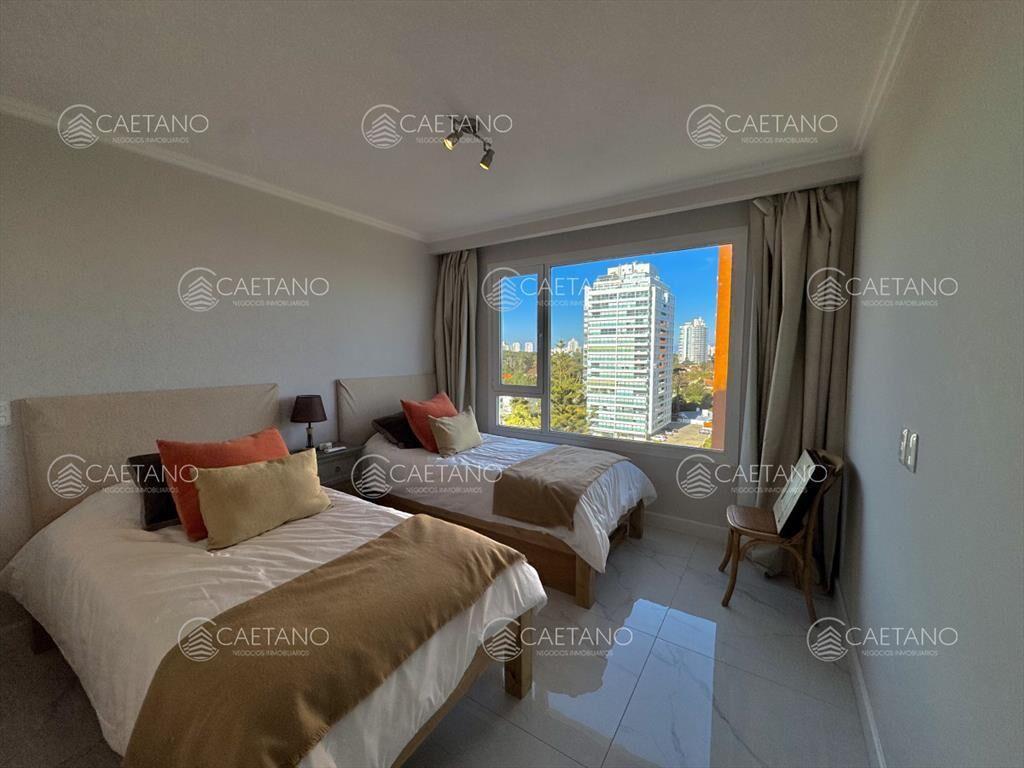 PARAMOUNT TOWER PUNTA DEL ESTE VENTA DE APARTAMENTO DE 3 SU