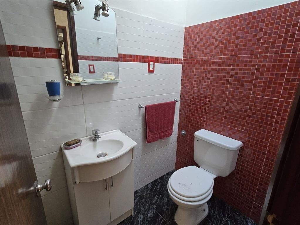 Casa de 2 plantas. Excelente oportunidad para vivienda fami