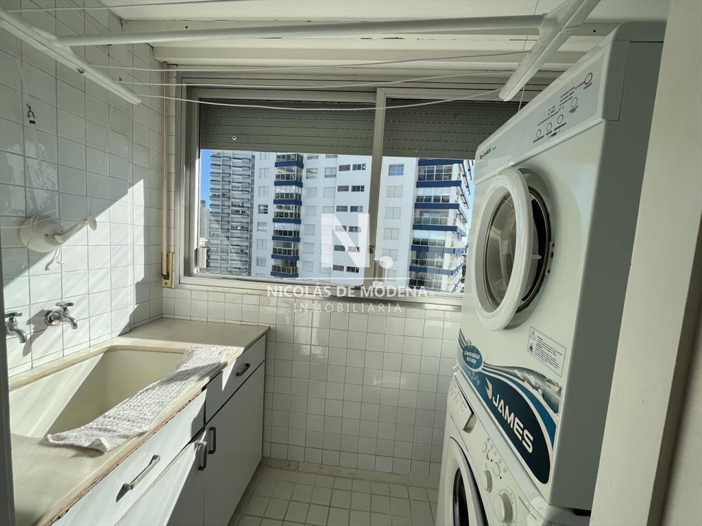 Apartamento en venta de 4 dormitorios en Playa Brava, Punta