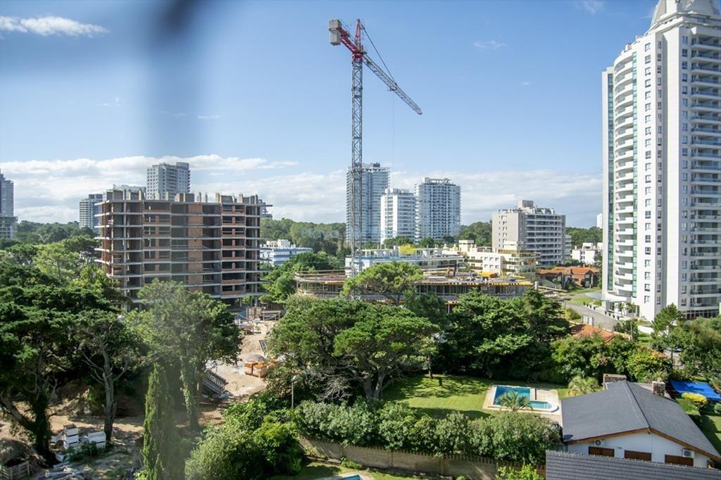 Apartamento en venta en Torre esmeralda de 3 , en