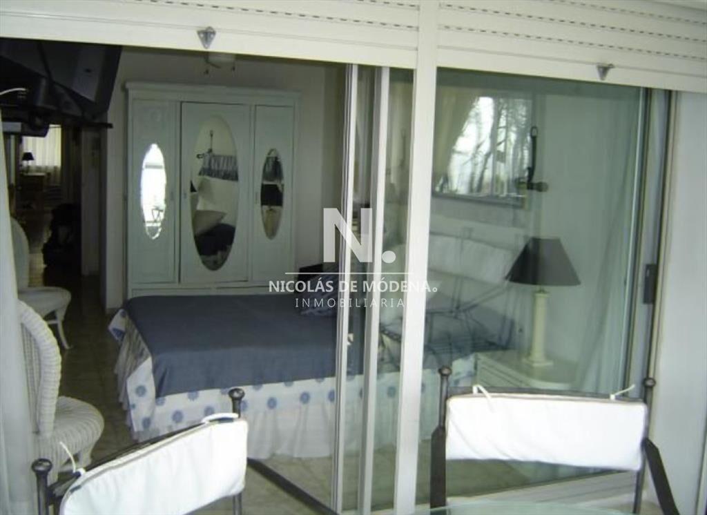 Se vende apartamento a metros del mar de 2 en del