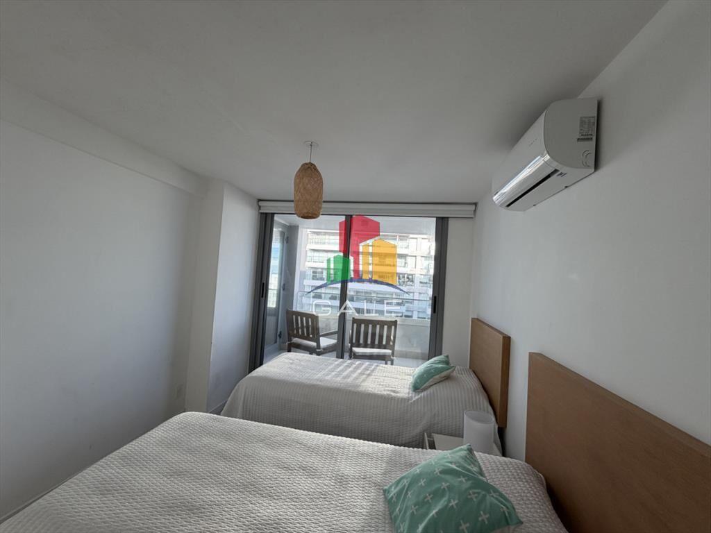 Moderno Apartamento en Torre Esmeralda, 2 dormitorios