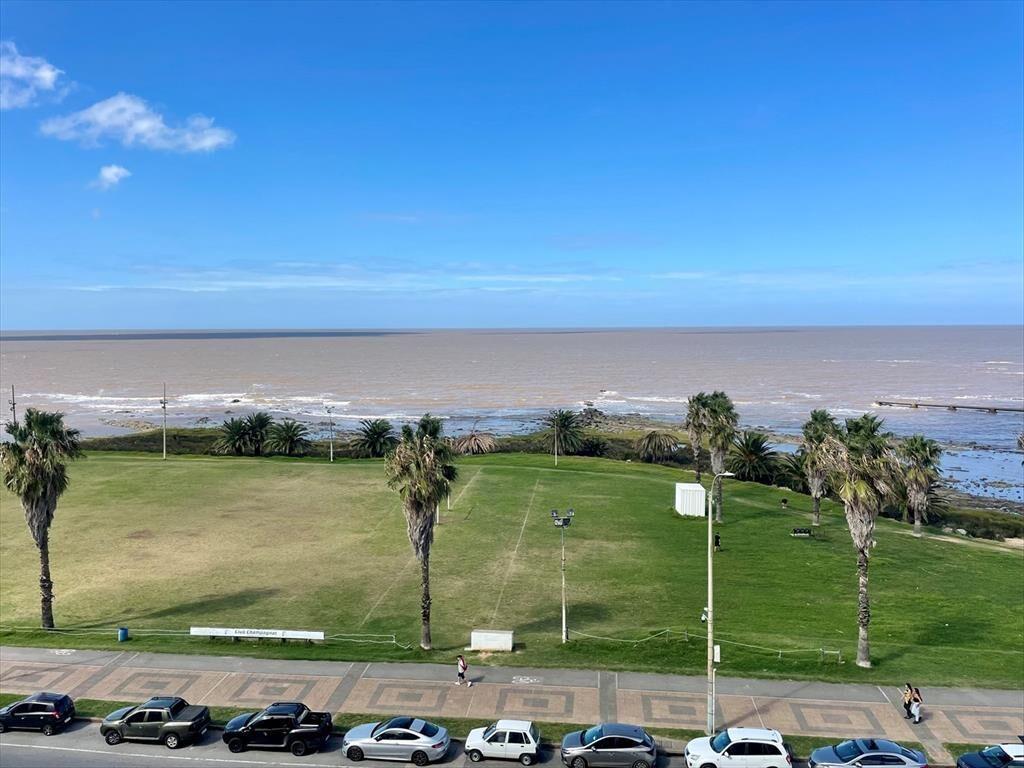 Venta Apartamento 3 dormitorios 2 garages Rambla Punta Car