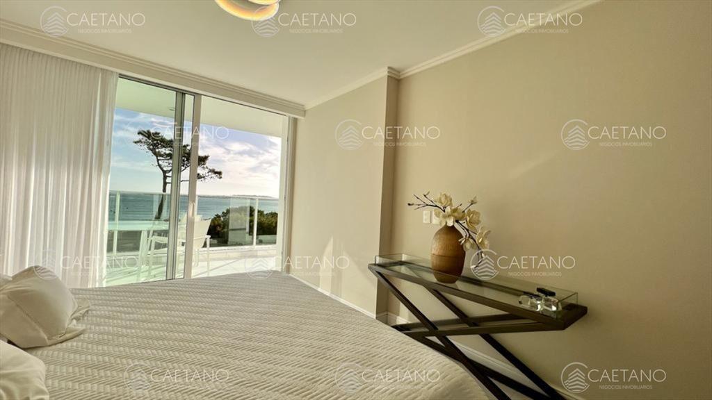 Venta apartamento 3 dormitorios playa mansa Punta