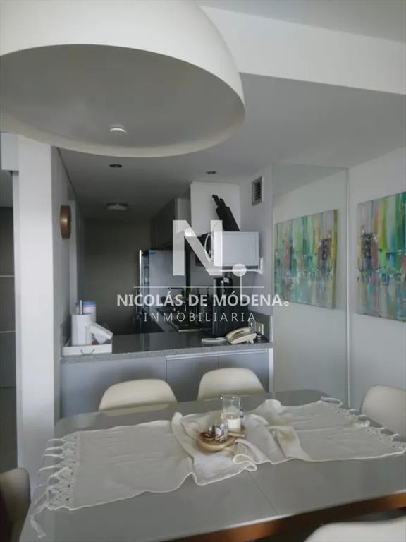 Vende apartamento de 2 dormitorios en Roosevelt,