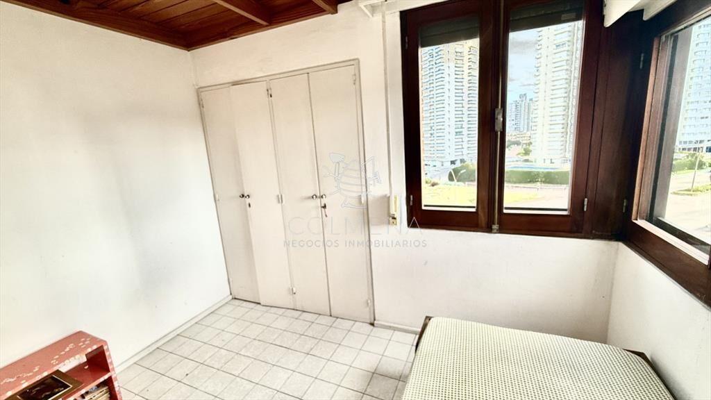 Imperdible primera linea frente a playa brava !!!