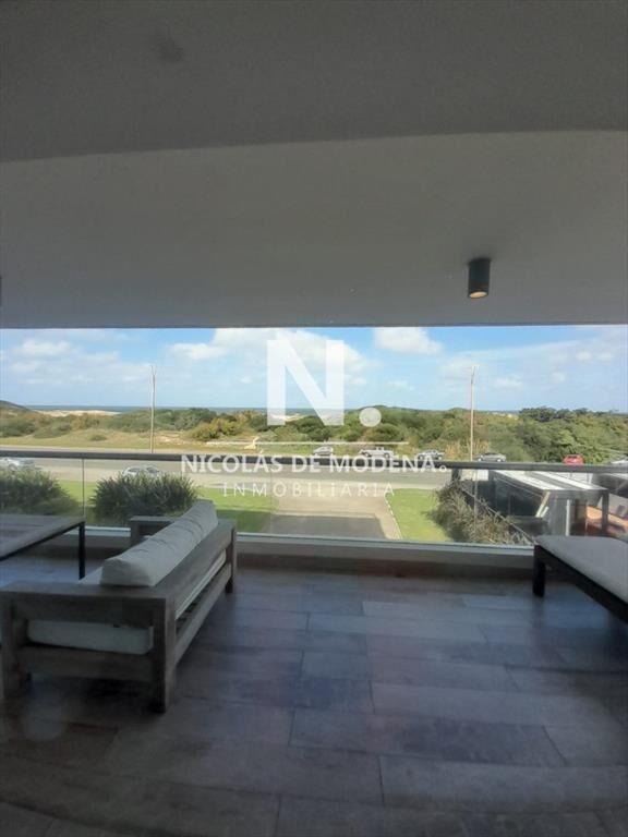 Apartamento de 3 dormitorios en Silente , Punta ,