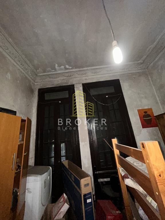 Casa en 3 plantas con amplio Local en Reducto