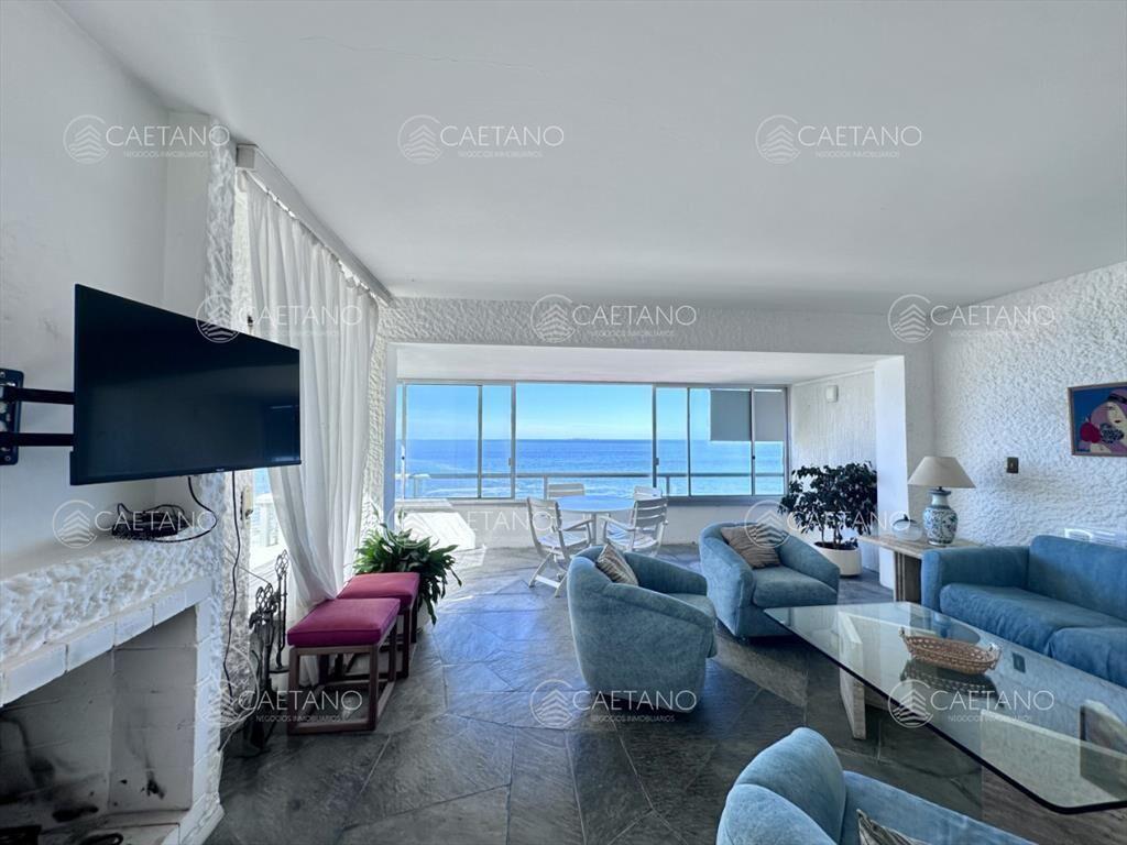 En venta y alquiler, apartamento en primera