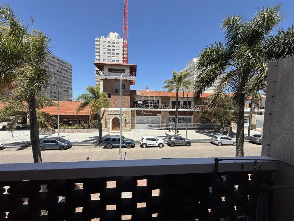 APARTAMENTO, 1 DORMITORIO Y MEDIOg , 1 BAÑO, ,