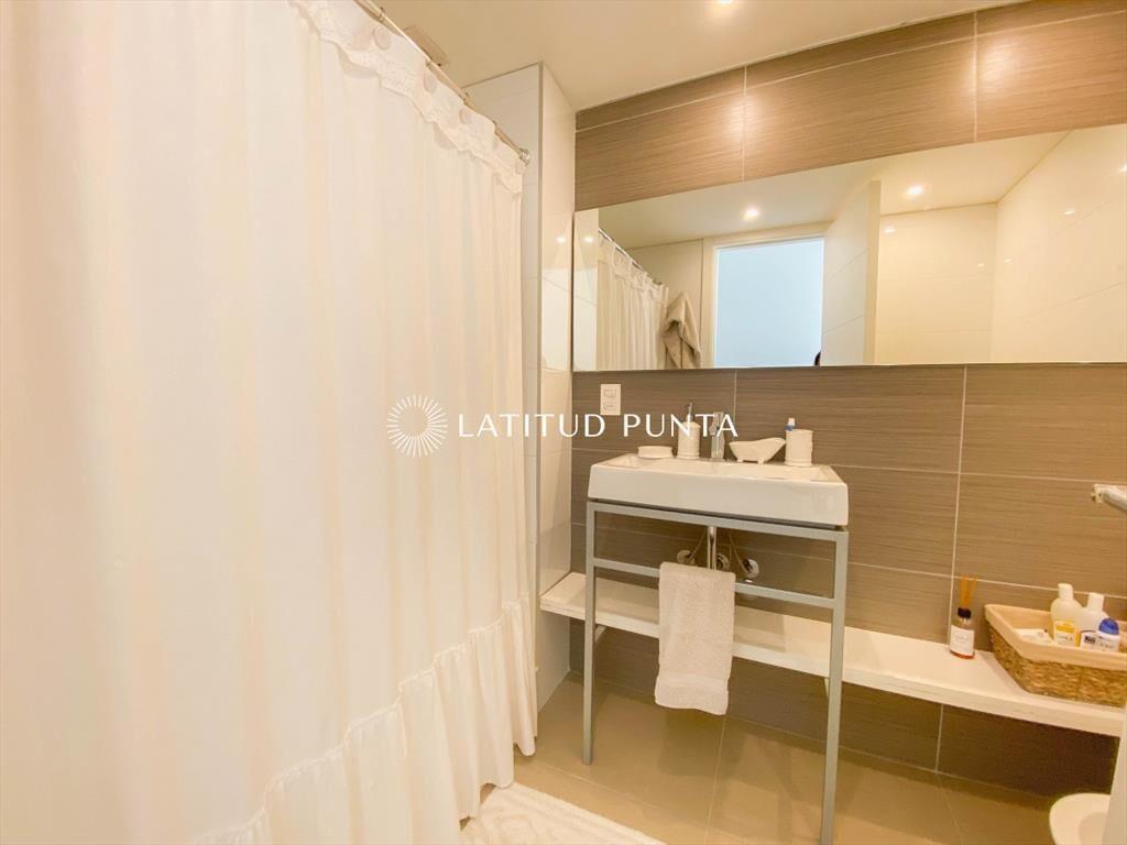 Apartamento de 3 dormitorios, en alquiler de 2024