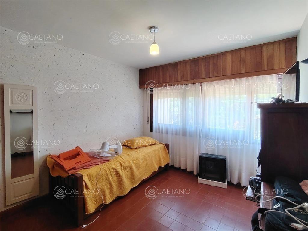 Casa de 3 dormitorios en alquiler anual, Playa Mansa, Punta