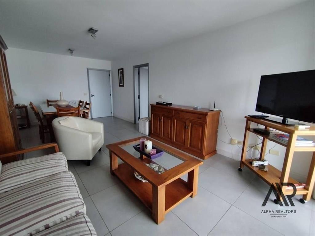 Venta Apartamento Con Balcón Con Parrillero, 2 Dormitori...