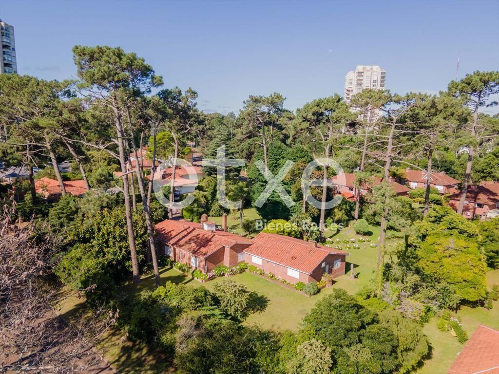 Casa en Venta Enorme Terreno Cantegril Punta del Este...