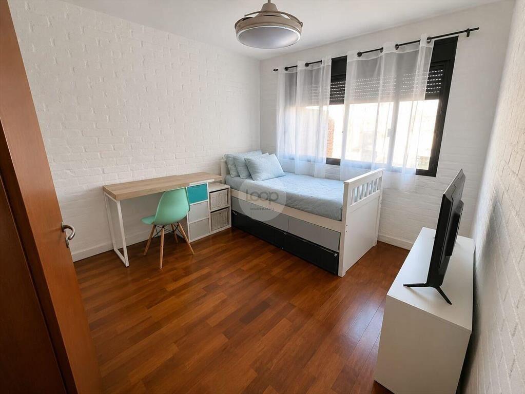 Venta Casa 3 Dormitorios, garaje y fondo en Malvín Sur