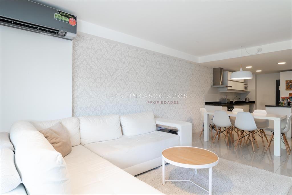 Apartamento en venta en Torre Esmeralda, Punta del Este.