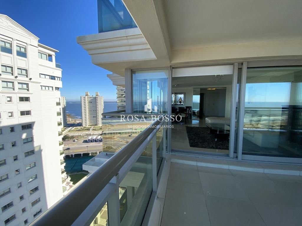 Apartamento 4 dormitorios  Garaje  vista Playa