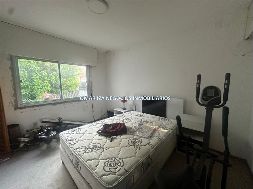 Venta casa a reciclar Atahualpa Prado 4 dormitorios fondo