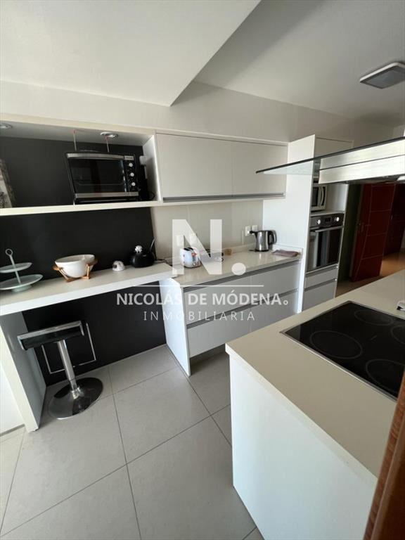 Apartamento en Venta de 3 dormitorios en Edificio