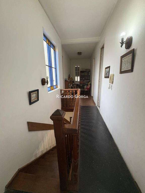 Casa en venta 4 dormitorios, fondo, piscina, cocheras en...