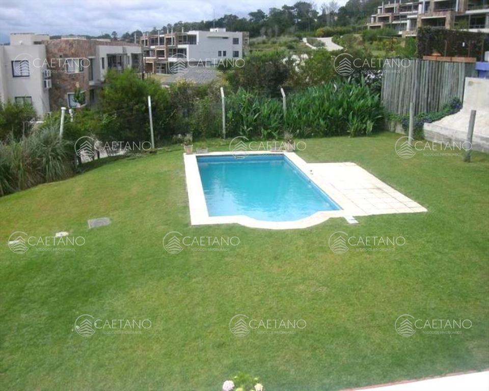 Alquiler Casa en Punta Ballena Cuatro Dormitorios