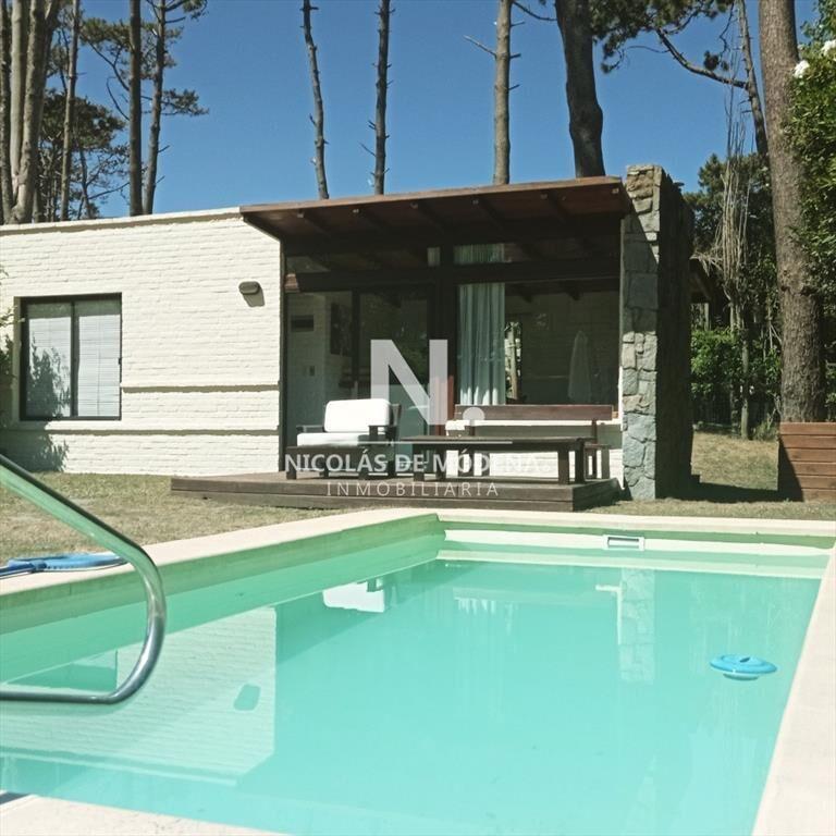 Casa en Alquiler de 3 dormitorios en La Barra,