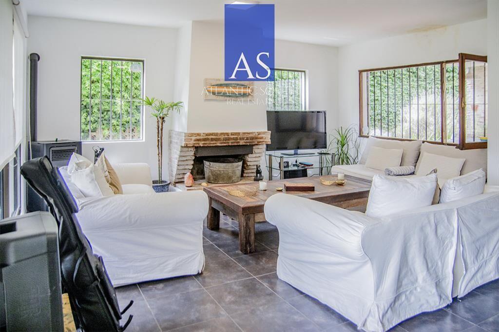 Exclusiva Casa a 60 Metros del Mar en Playa Mansa | 5 Dormi