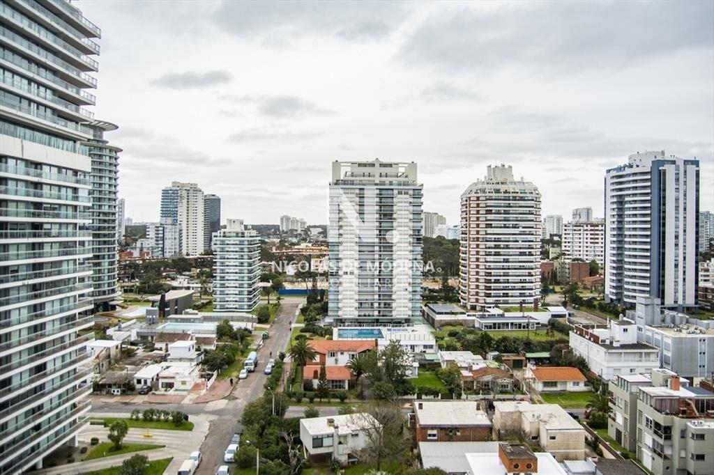 Apartamento en Venta de 3 dormitorios en parada 2