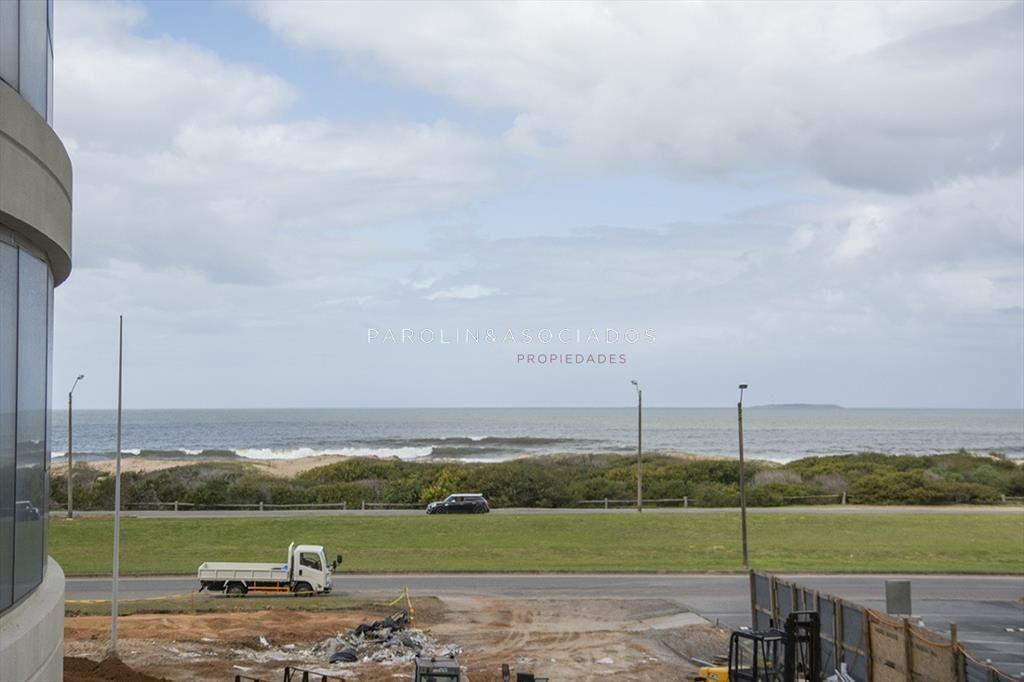 Apartamento en venta en primera fila de playa