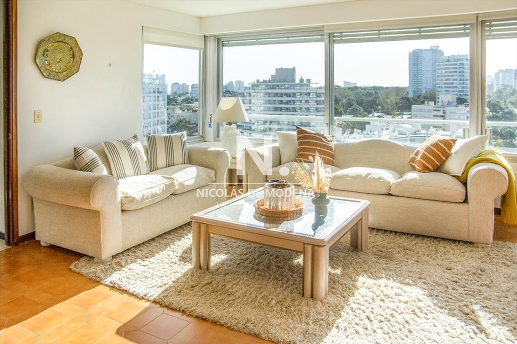 Hermoso Departamento en venta de 3 dormitorios.