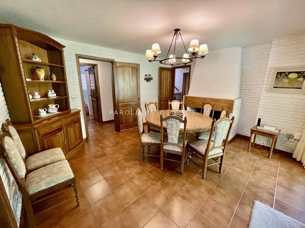 Excelente casa en Paradas