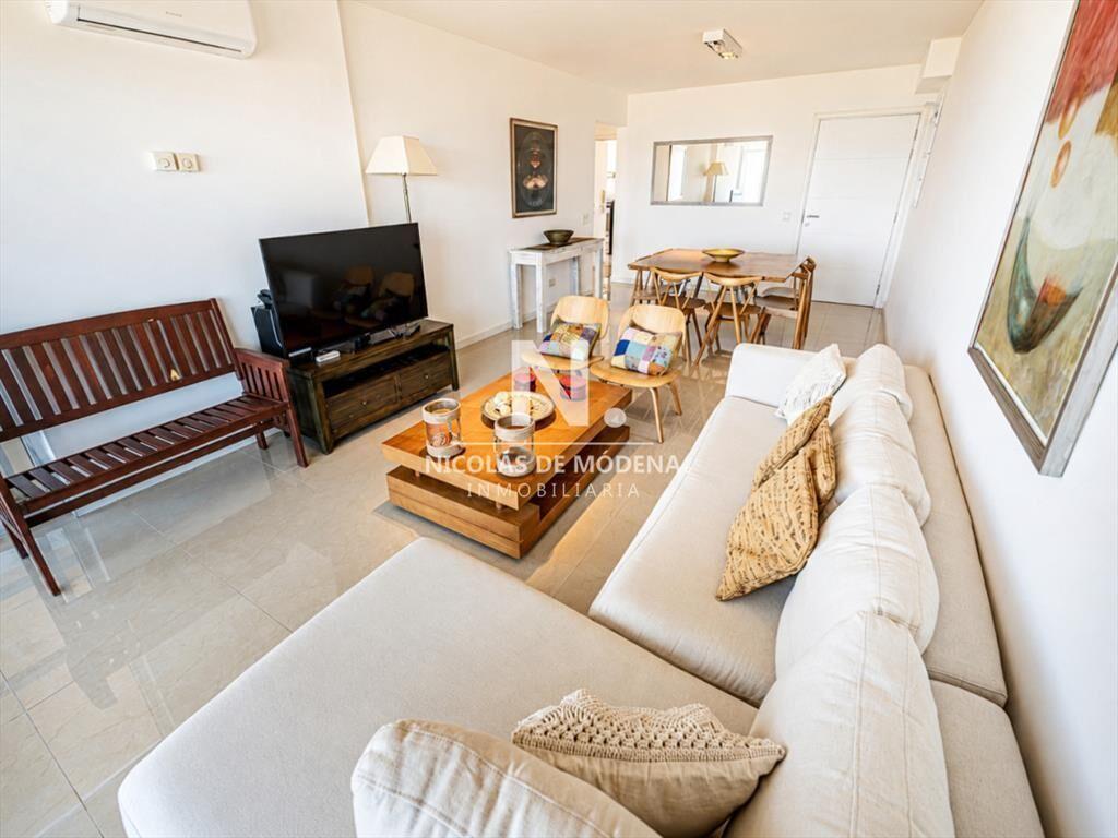 En venta apartamento de 3 dormitorios en Brava primera line