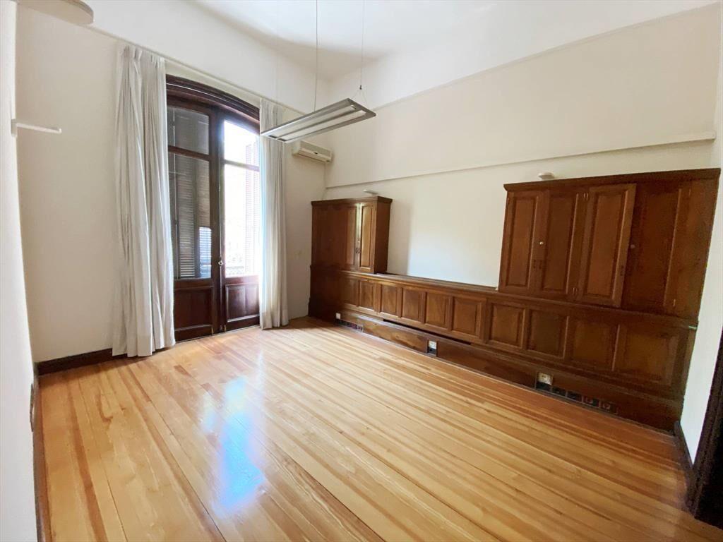 Alquiler - Edificio con 4 plantas 950 m2 con ascensor, Ciuda