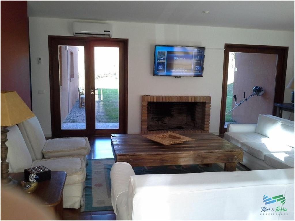Casa en Bo. Cordoba, 4 dormitorios *