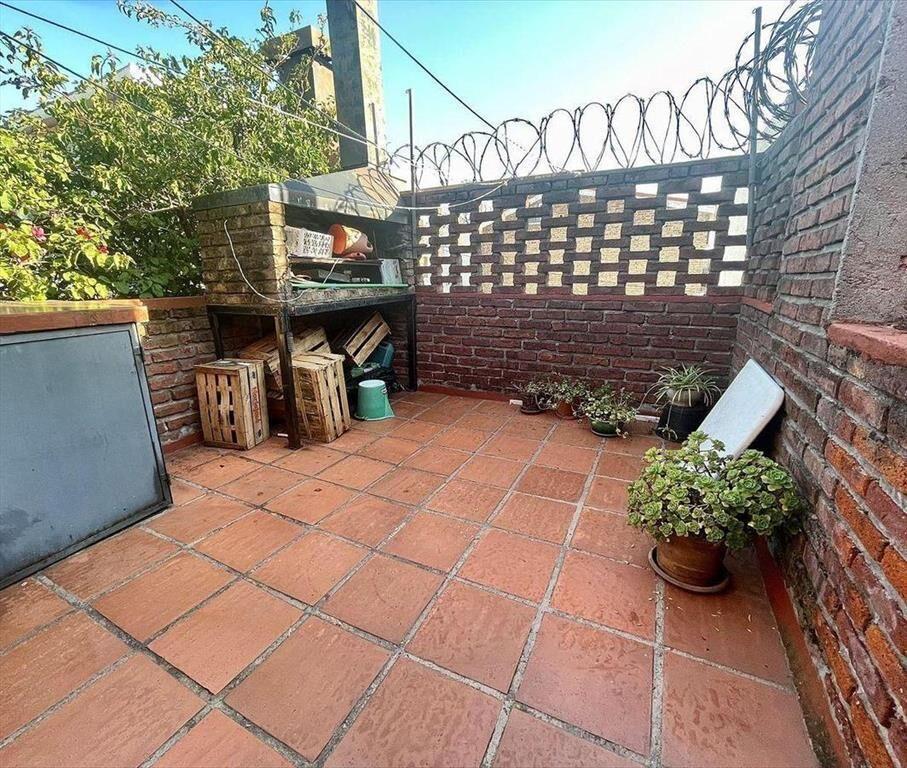 RENTISTAS!!!Venta casa ph de altos de 4 dormitorios con ren